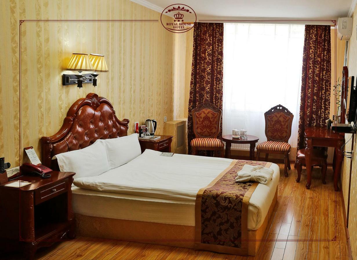 Royal House Hotel Ulaanbaatar Esterno foto